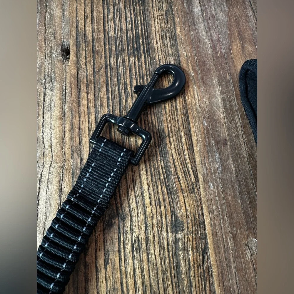 Durable Black Dog Leash with Reflective Stitching